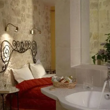 A L'oree Du Bois Futeau